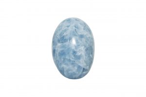 Blue Quartz: The Ultimate Guide to Meaning, Properties, Uses