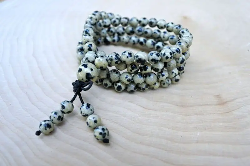  Dalmatian Jasper Beads Bracelet