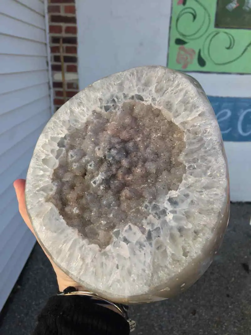 Druzy Quartz The Only Guide You Need Gemstonist