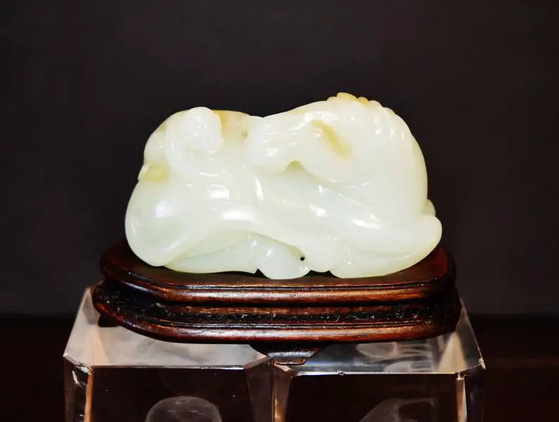 chinese hetian white jade